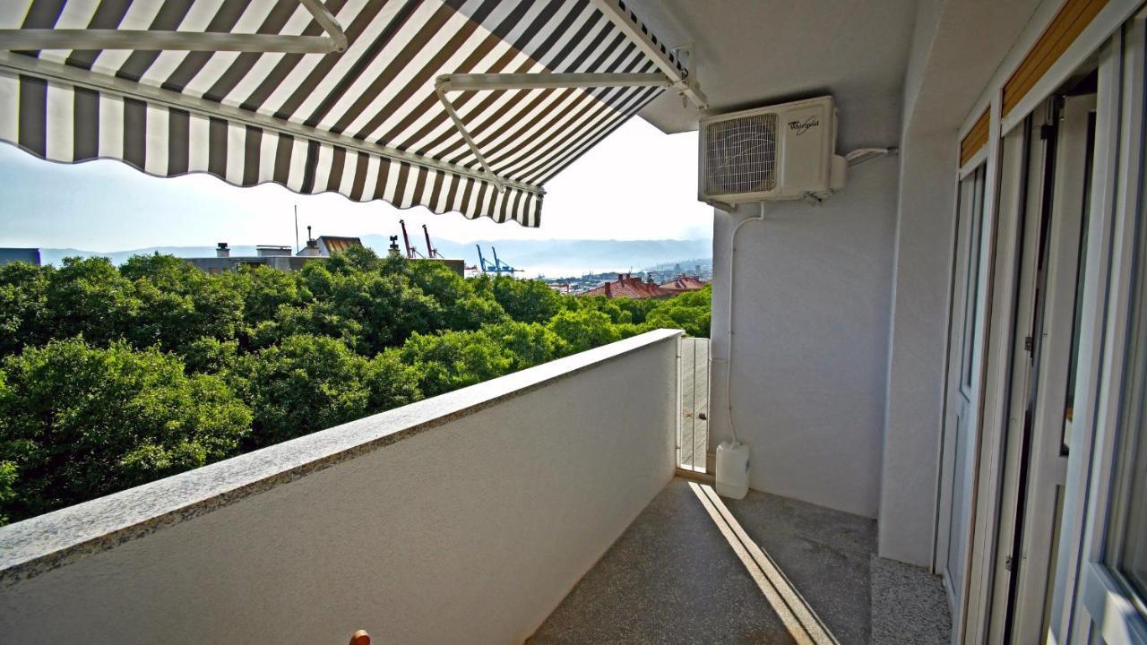 Rino****, 58m², 170m From The Apartment Rijeka