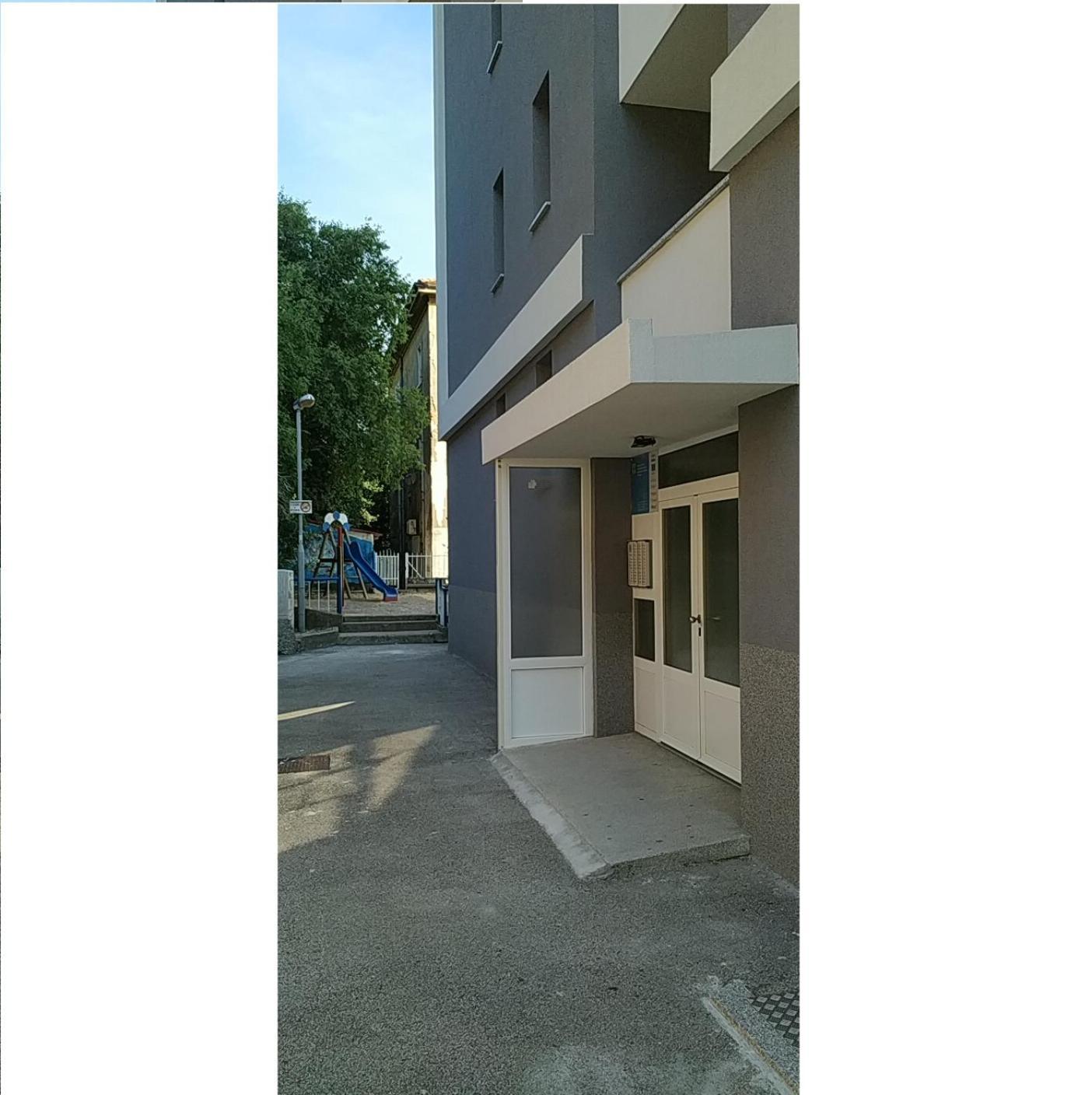 Rino****, 58m², 170m From The Apartma